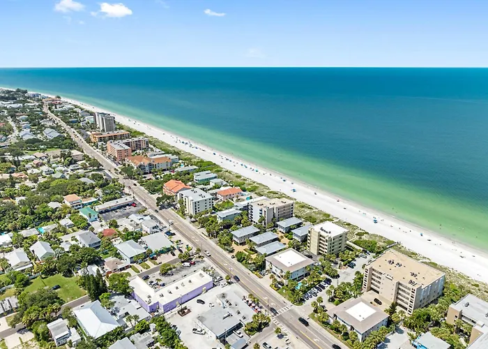 Apartment Seaside Serenity: Your Perfect Escape! Clearwater Beach
