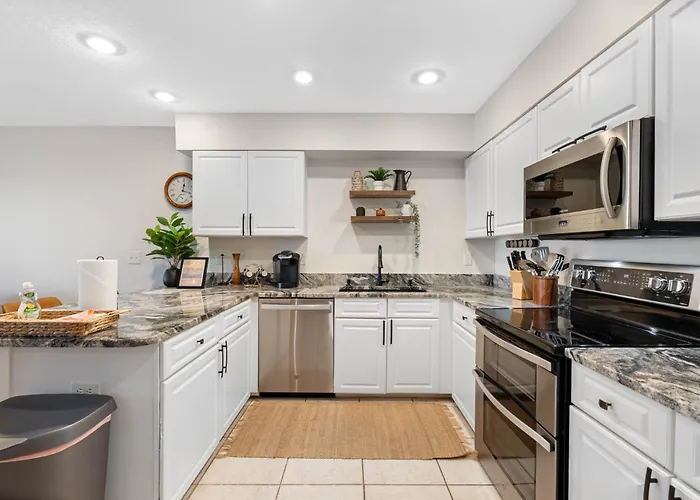 Seaside Serenity: Your Perfect Escape! Apartment *