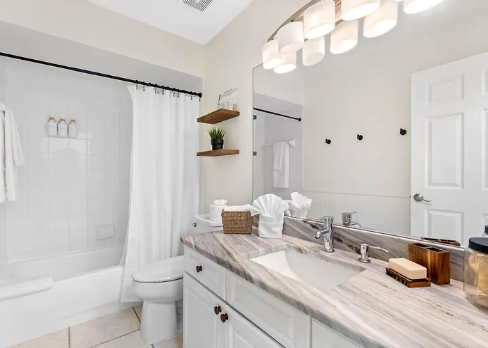 Seaside Serenity: Your Perfect Escape! Apartment *