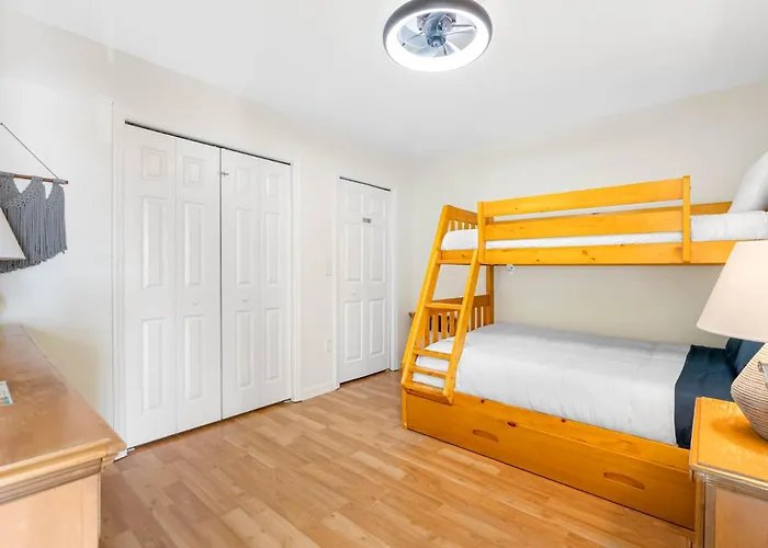 Apartment Seaside Serenity: Your Perfect Escape! *