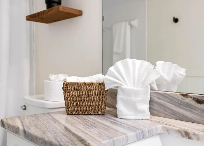 Apartment Seaside Serenity: Your Perfect Escape! Clearwater Beach