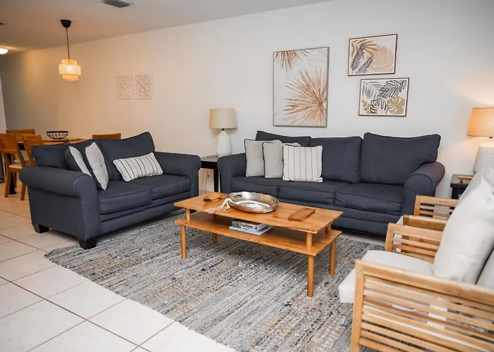 Seaside Serenity: Your Perfect Escape! * Clearwater Beach